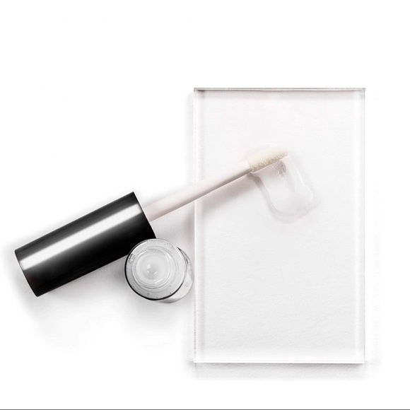 ❣️SOLD❣️ avant Hyaluronic Acid Replenishing Lip Serum - Picture 4 of 11